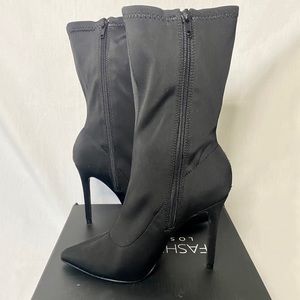 NWT Black booties